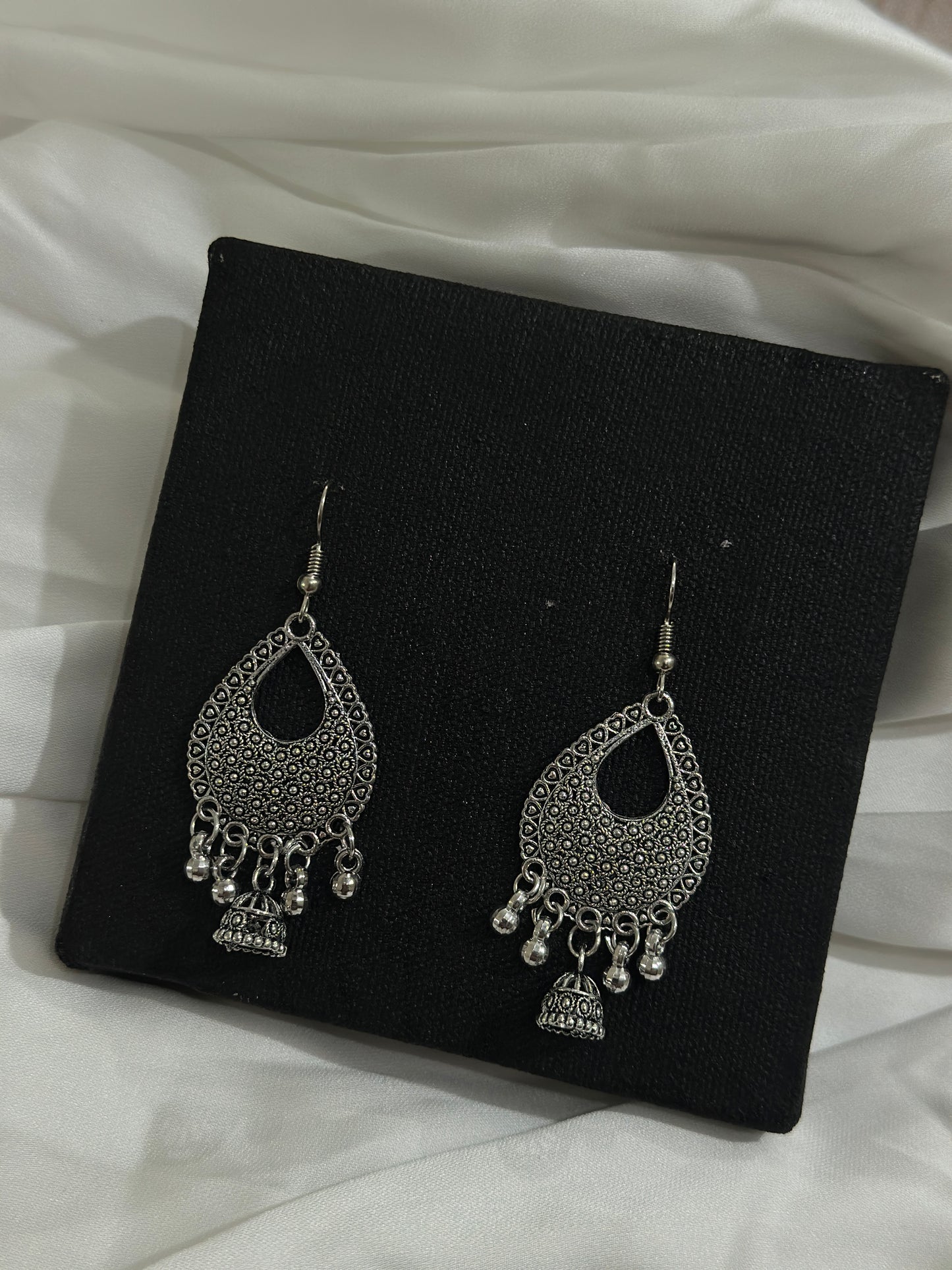 Oxidized teardrop earings