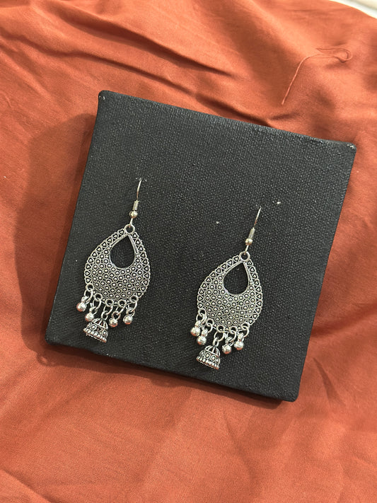 Oxidized teardrop earings