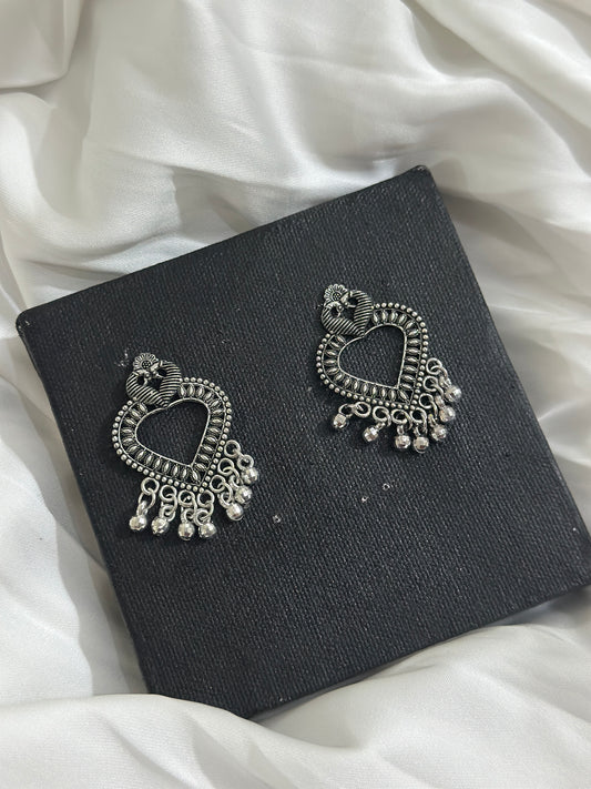 Oxidized heart earings
